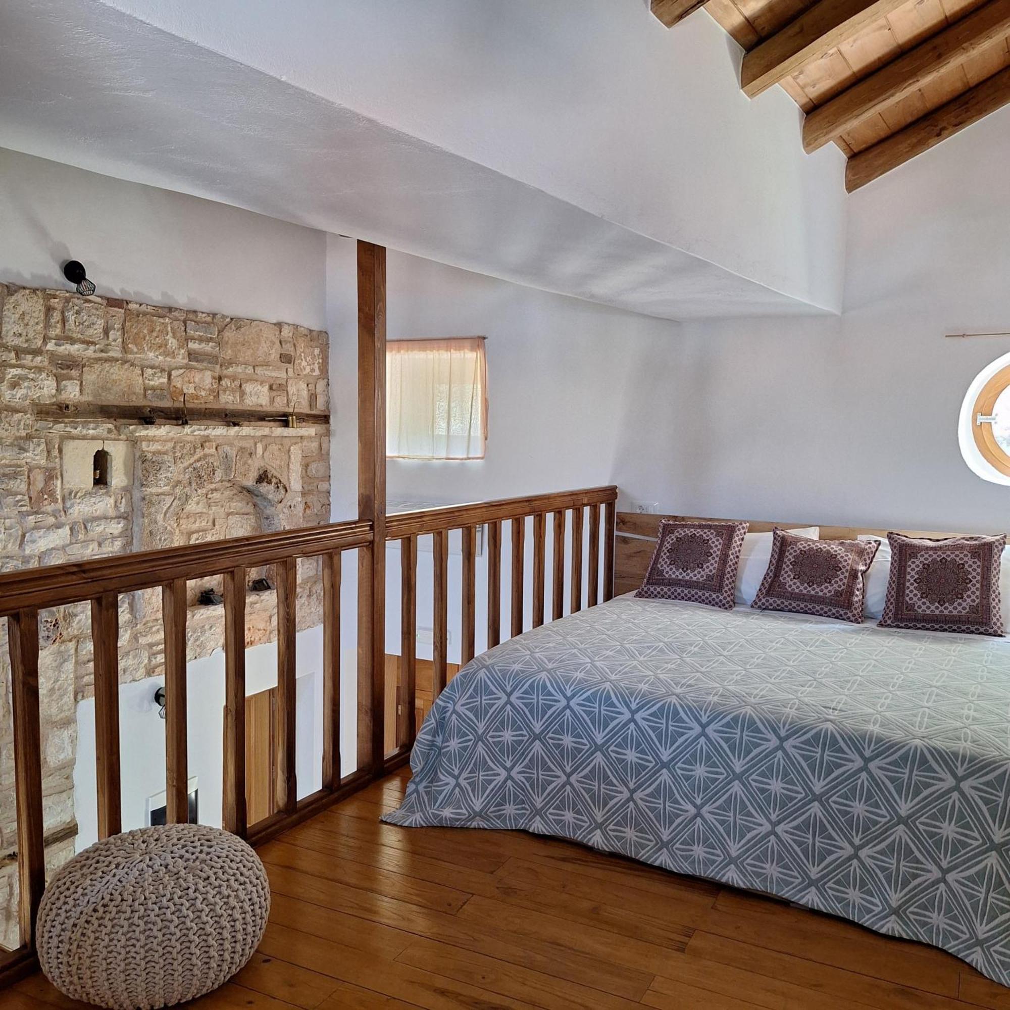 To Pefko - Mezzanines - Daire Meyísti Dış mekan fotoğraf